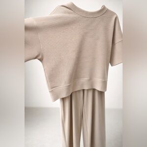 Zenana Outfitters NWT Cocoa short sleeve and pants set. Size Large